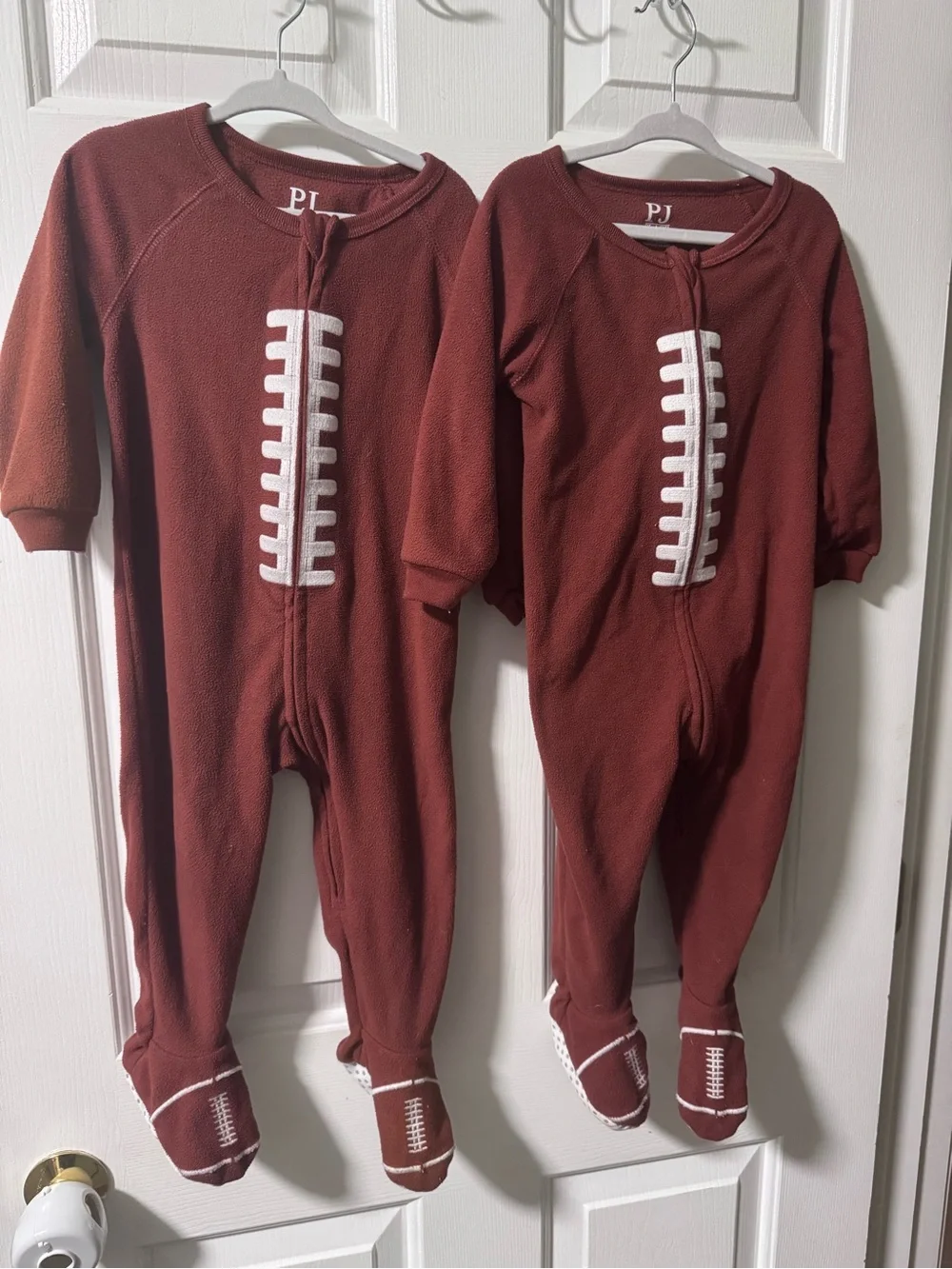 TWIN BUNDLE / CHILDREN’S PLACE / Football 🏈 Fleece Sleepers (18-24 months)